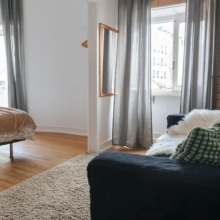 Aquilla Family 302 Проживание в семье *